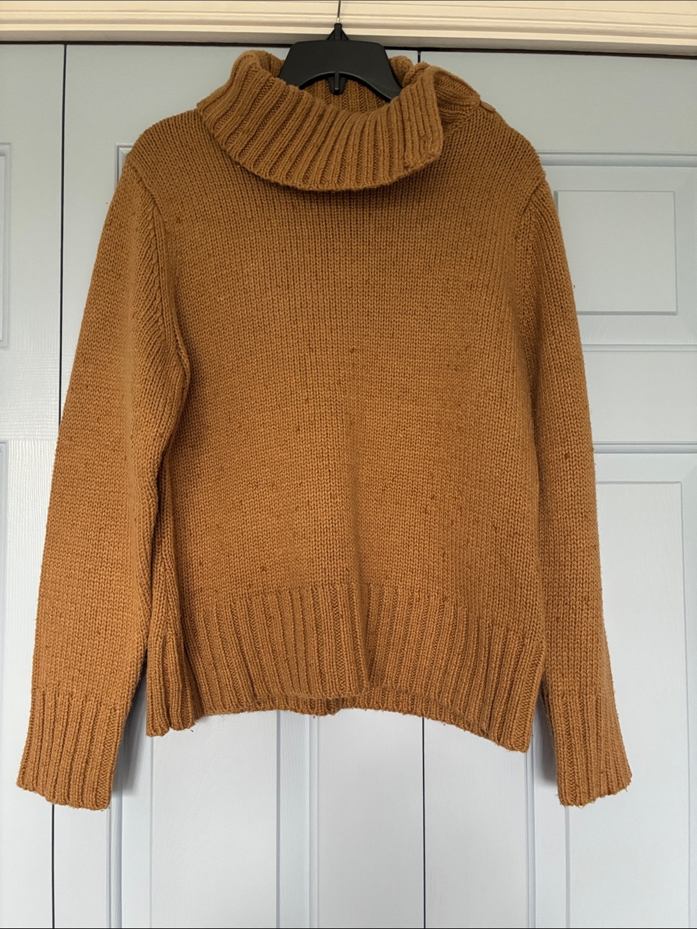 Liz Claiborne Ribbed Funnel Neck Sweater in Camel Brown